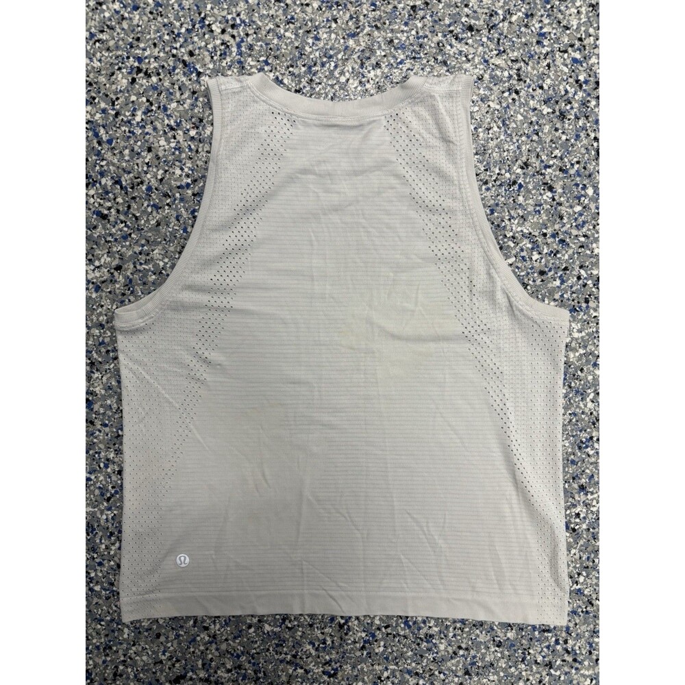 Lululemon Breeze by Muscle Tank II White, Size 6